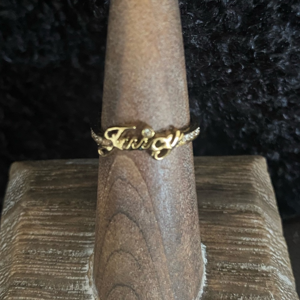 Authentic JUICY COUTURE Signature Rhinestone Infinity Gold Ring - Picture 2 of 3